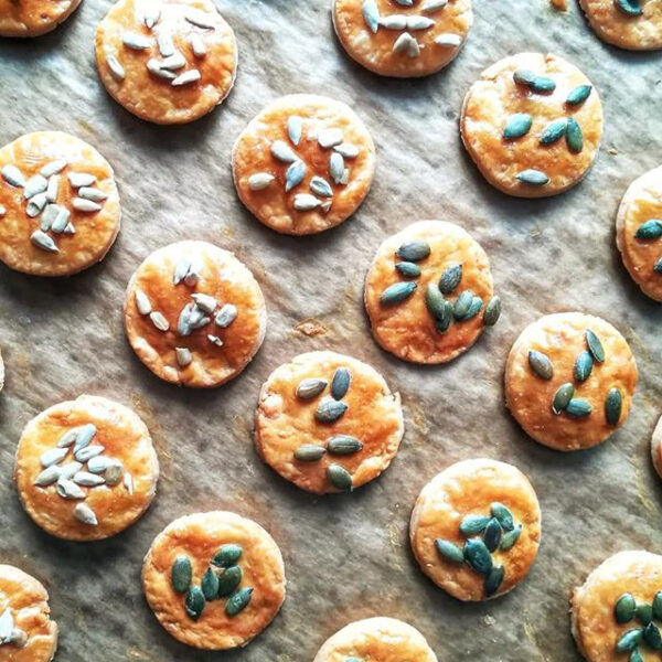 biscuiti-goat-cheese-1.jpg