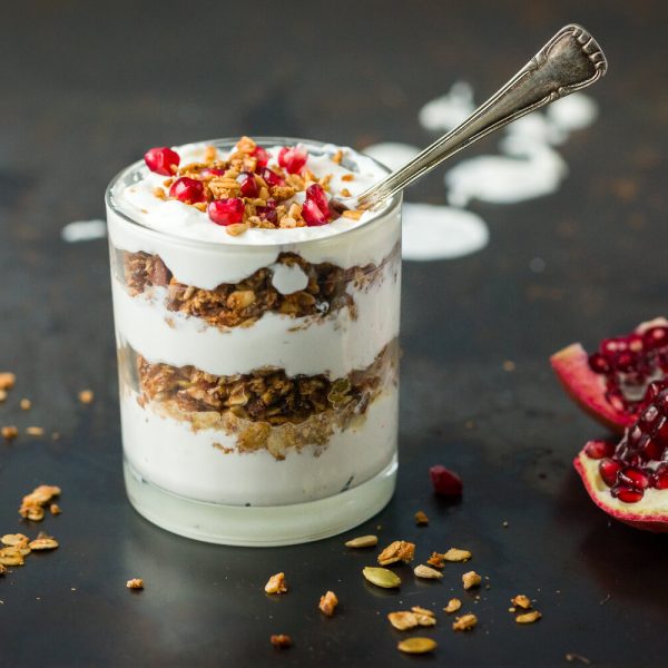 granola-cu-stafide-1.jpg